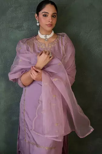 Women Ethnic Motifs Embroidered Regular Thread Work Kurta with Trousers & With Dupatta