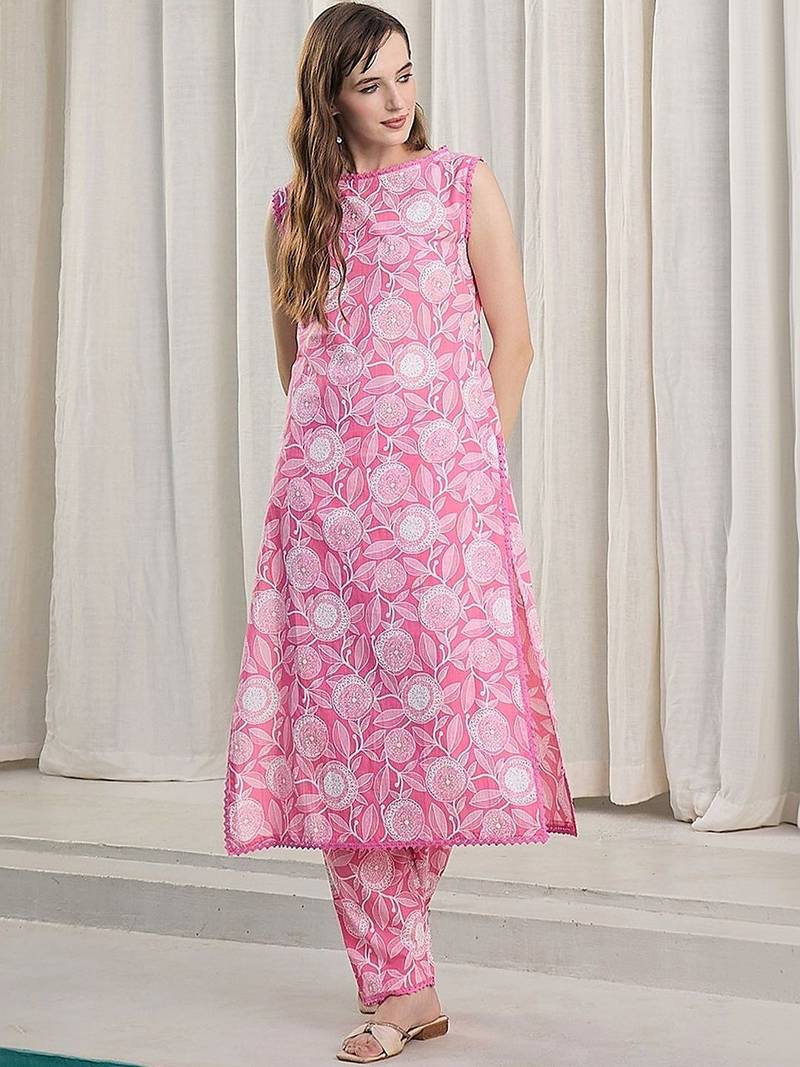 women floral printed regular  cotton kurta with trousers