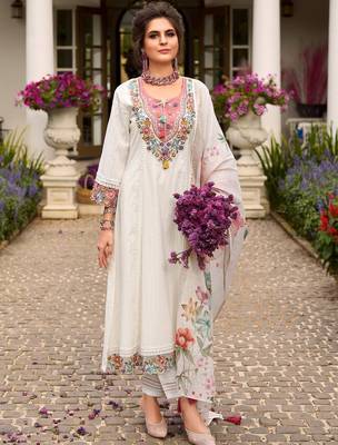 Women Floral Embroidered Regular Thread Work Pure Cotton Kurta with Trousers & With Dupatta 5