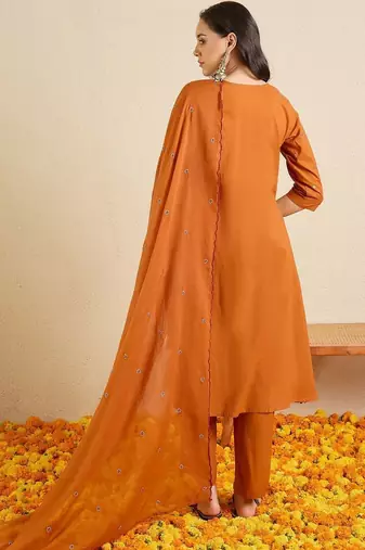 women floral embroidered regular thread work  cotton kurta with trousers & with dupatta