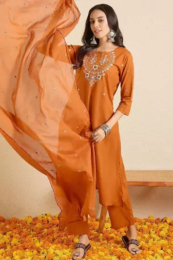 women floral embroidered regular thread work  cotton kurta with trousers & with dupatta