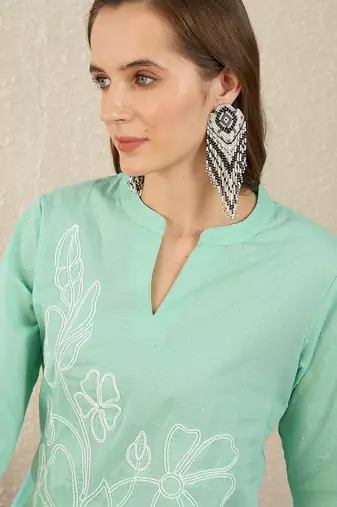 women floral embroidered regular thread work  cotton kurta with trousers