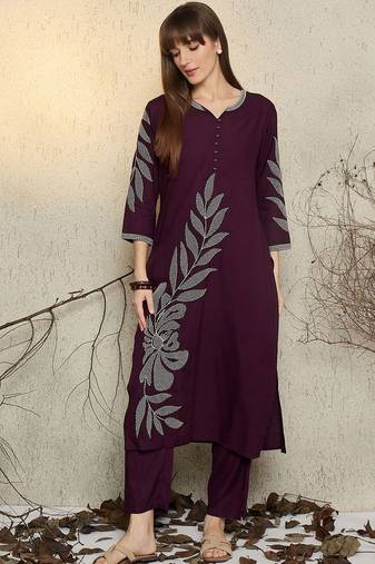 Women Floral Printed Kurta with Trousers