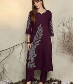 Women Floral Printed Kurta with Trousers