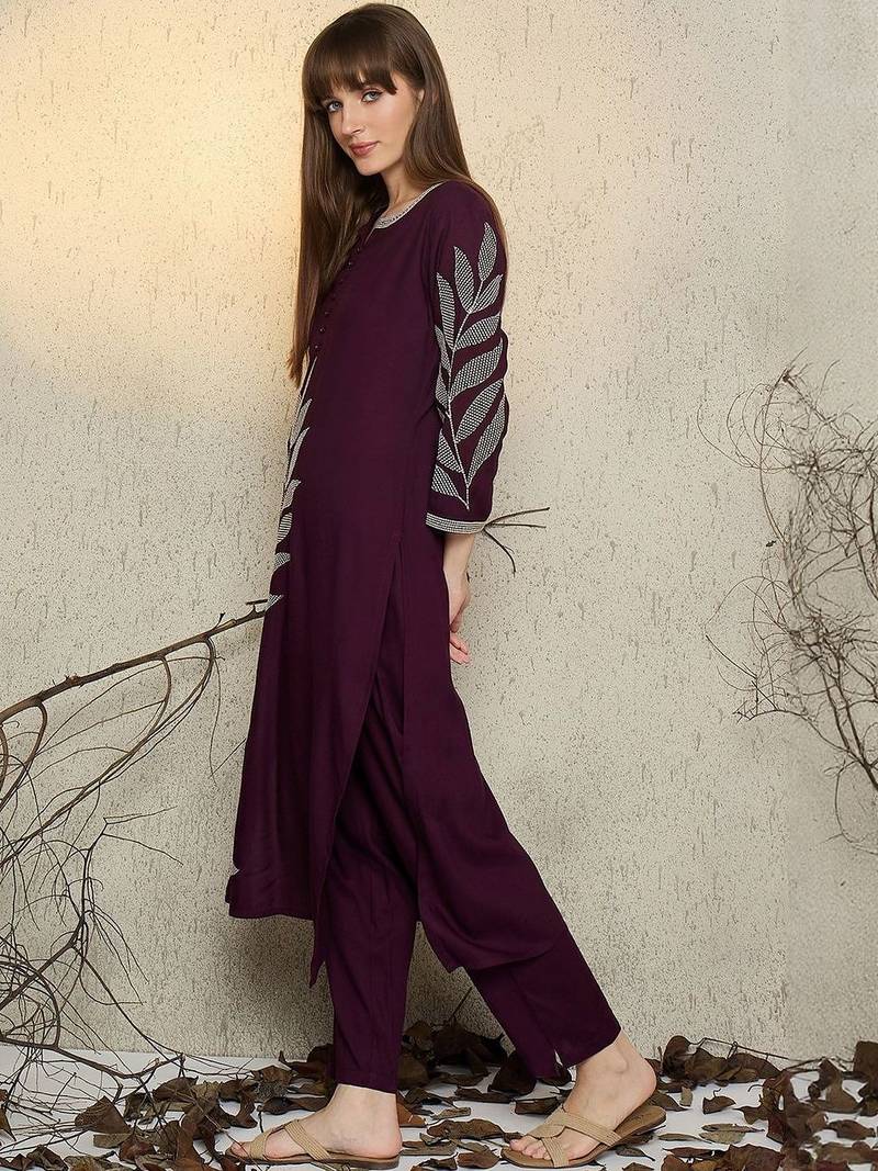 Women Floral Printed Kurta with Trousers