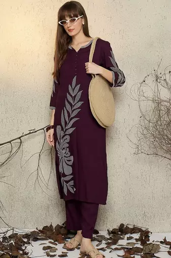 Women Floral Printed Kurta with Trousers