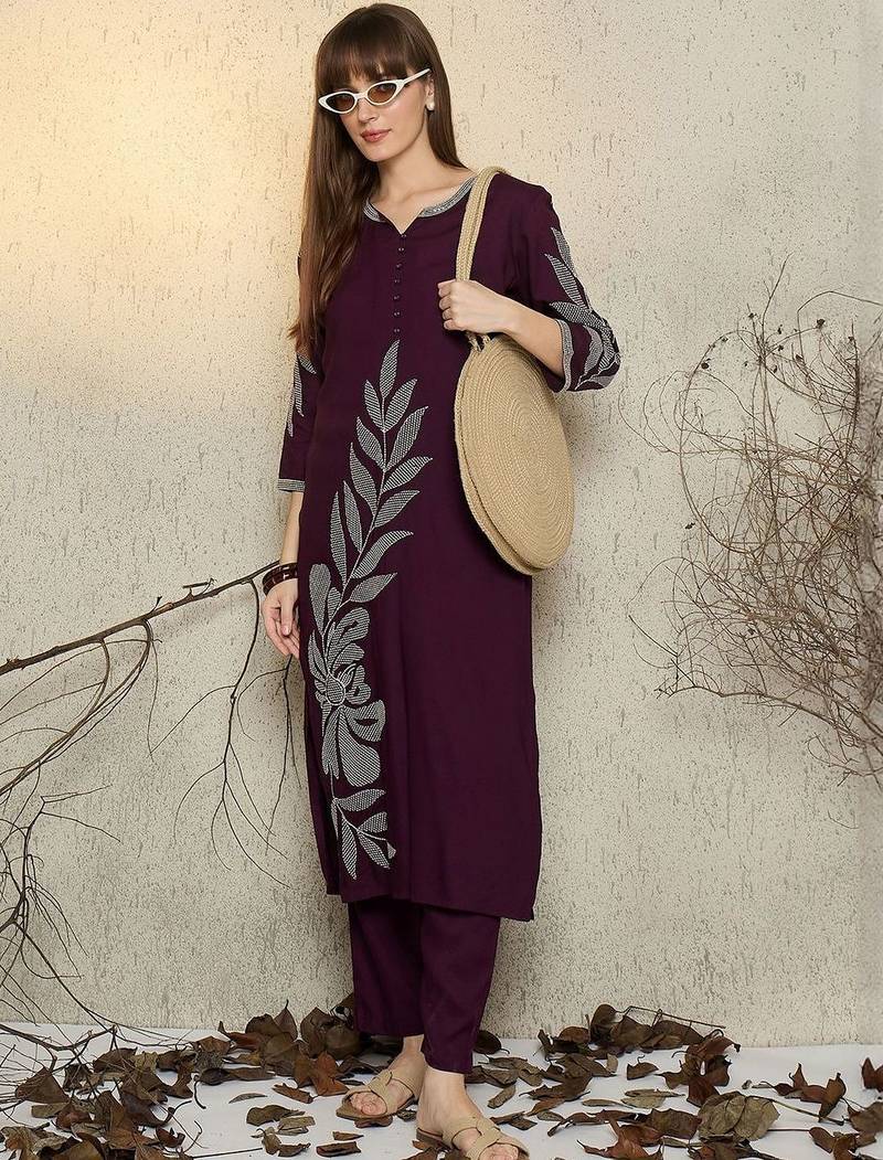 Women Floral Printed Kurta with Trousers