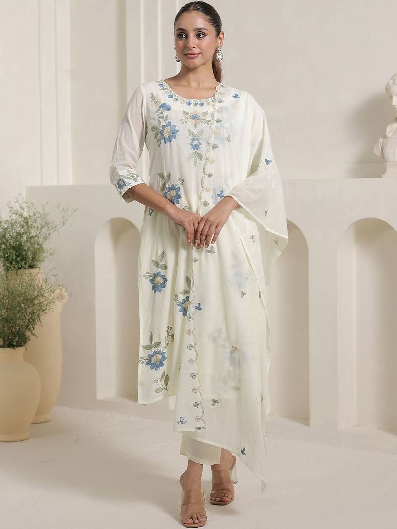 Women Floral Embroidered Thread Work Pure Cotton Kurta with Trousers & Dupatta