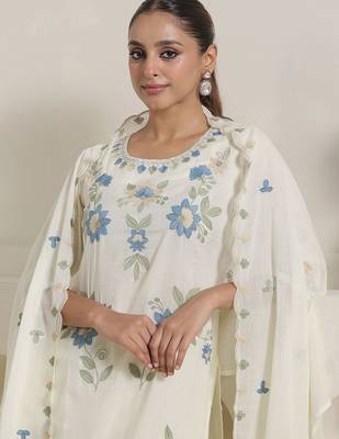 women floral embroidered thread work  cotton kurta with trousers & dupatta 3