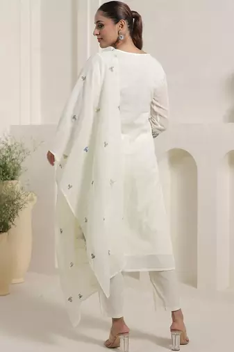 Women Floral Embroidered Thread Work Pure Cotton Kurta with Trousers & Dupatta