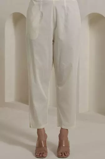 Women Floral Embroidered Thread Work Pure Cotton Kurta with Trousers & Dupatta