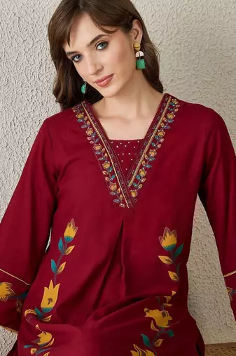Women Floral Printed Regular Thread Work Kurta with Palazzos