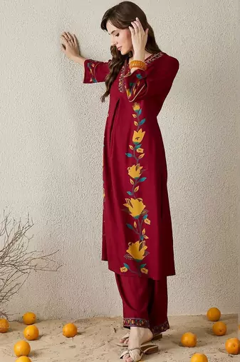 Women Floral Printed Regular Thread Work Kurta with Palazzos