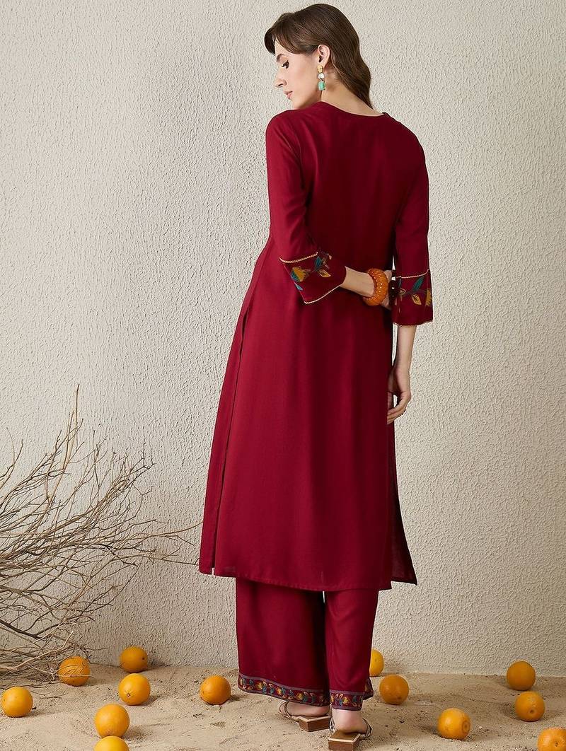 Women Floral Printed Regular Thread Work Kurta with Palazzos