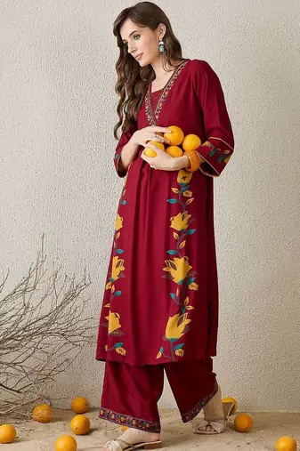 Women Floral Printed Regular Thread Work Kurta with Palazzos