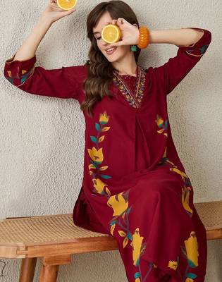 Women Floral Printed Regular Thread Work Kurta with Palazzos 6