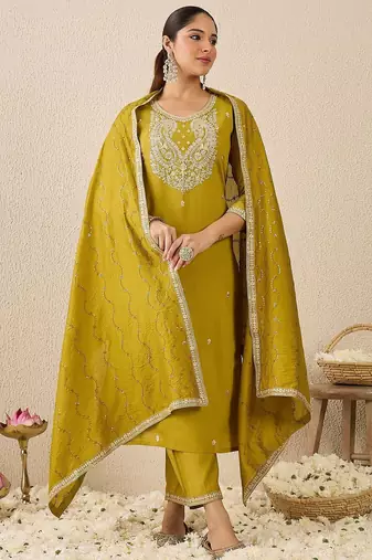 Women Ethnic Motifs Printed Kurta with Trousers & Dupatta