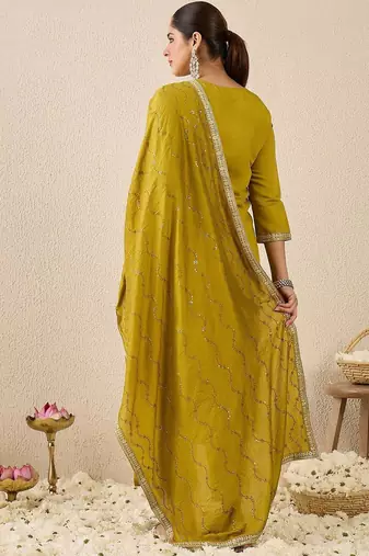 Women Ethnic Motifs Printed Kurta with Trousers & Dupatta