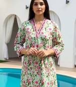 Women Floral Printed Cotton Kurta with Trousers