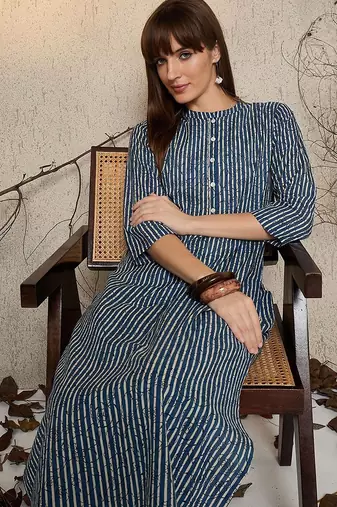 women striped  cotton kurta with trouser