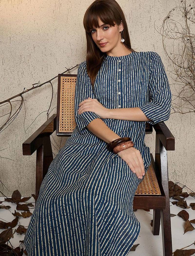 women striped  cotton kurta with trouser