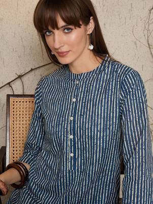 women striped  cotton kurta with trouser 3