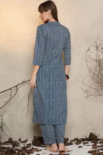 women striped  cotton kurta with trouser