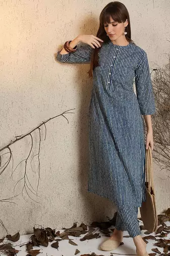 women striped  cotton kurta with trouser