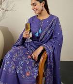 Women Floral Printed Cotton Kurta with Trousers & Dupatta