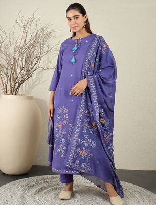 Women Floral Printed Cotton Kurta with Trousers & Dupatta 2