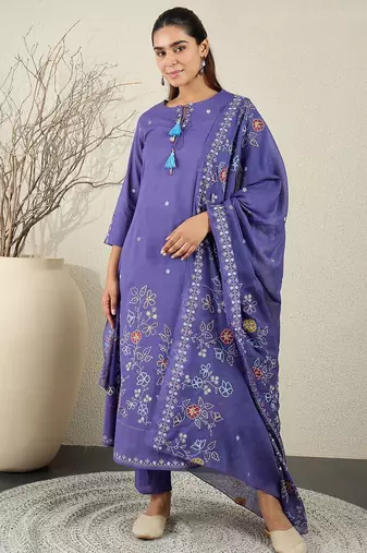 Women Floral Printed Cotton Kurta with Trousers & Dupatta