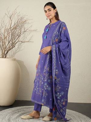 Women Floral Printed Cotton Kurta with Trousers & Dupatta 4