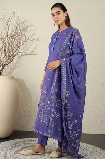 Women Floral Printed Cotton Kurta with Trousers & Dupatta