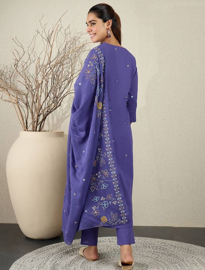 Women Floral Printed Cotton Kurta with Trousers & Dupatta