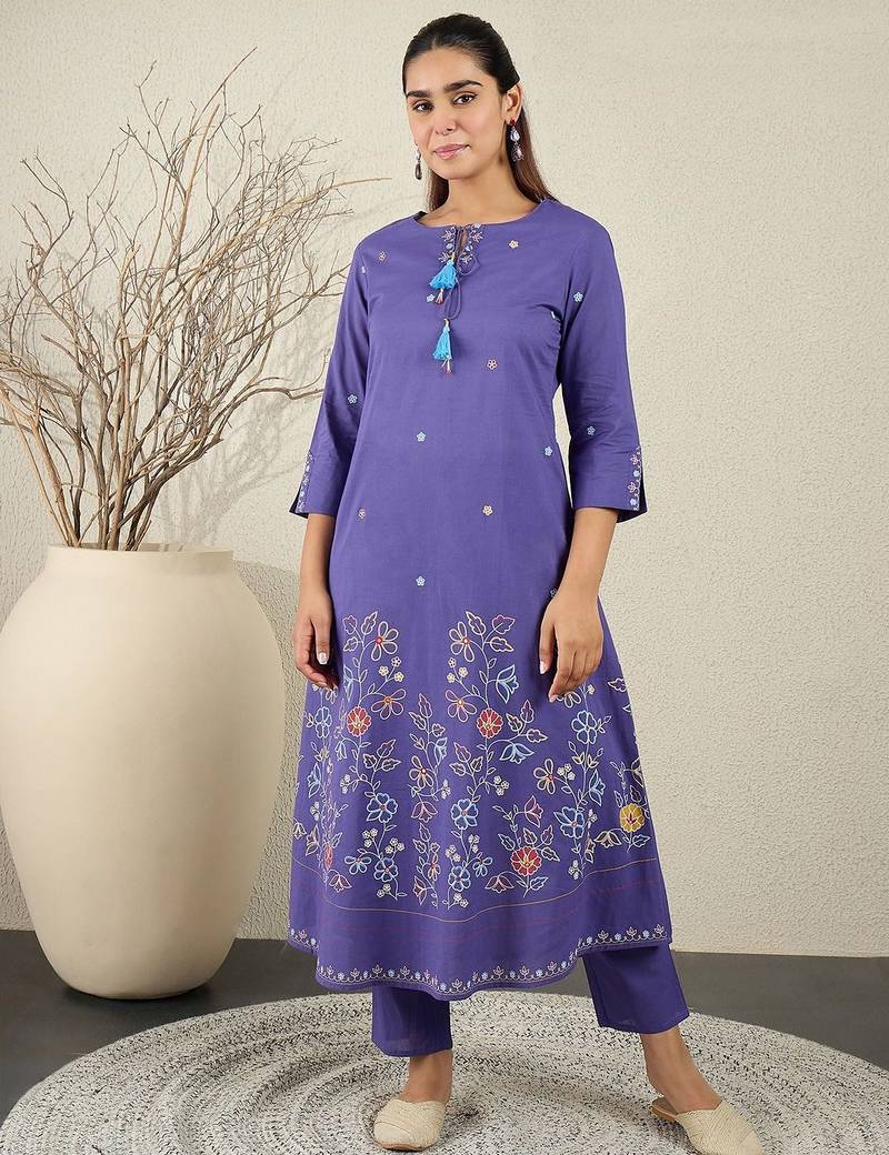 Women Floral Printed Cotton Kurta with Trousers & Dupatta