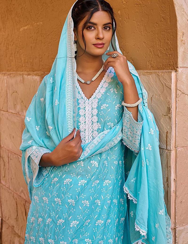 Floral Embroidered Thread Work Pure Cotton Straight Kurta With Trousers & Dupatta