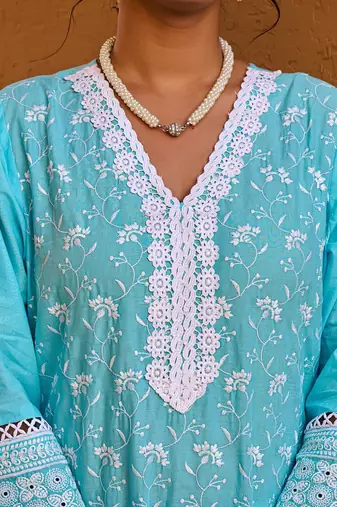 Floral Embroidered Thread Work Pure Cotton Straight Kurta With Trousers & Dupatta