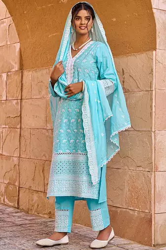 Floral Embroidered Thread Work Pure Cotton Straight Kurta With Trousers & Dupatta