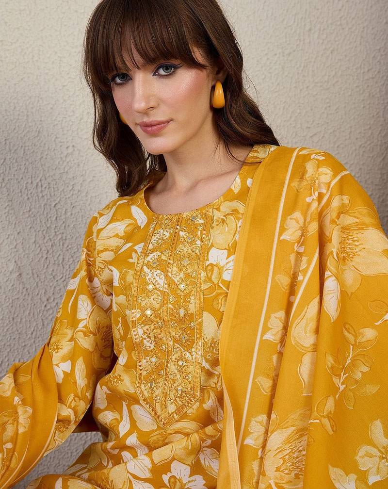 Floral Printed Thread Work Straight Kurta With Trouser & Dupatta