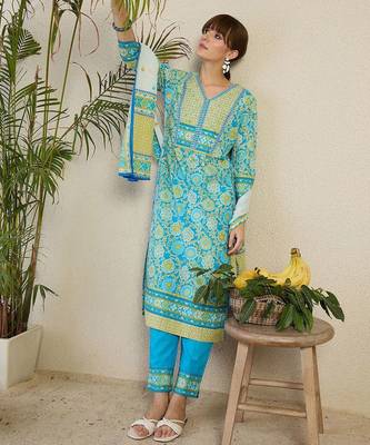 Women Floral Printed Cotton Kurta with Trousers & Dupatta 6