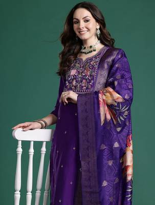 Ethnic Motifs Embroidered Thread Work Kurta with Trousers & With Dupatta 1