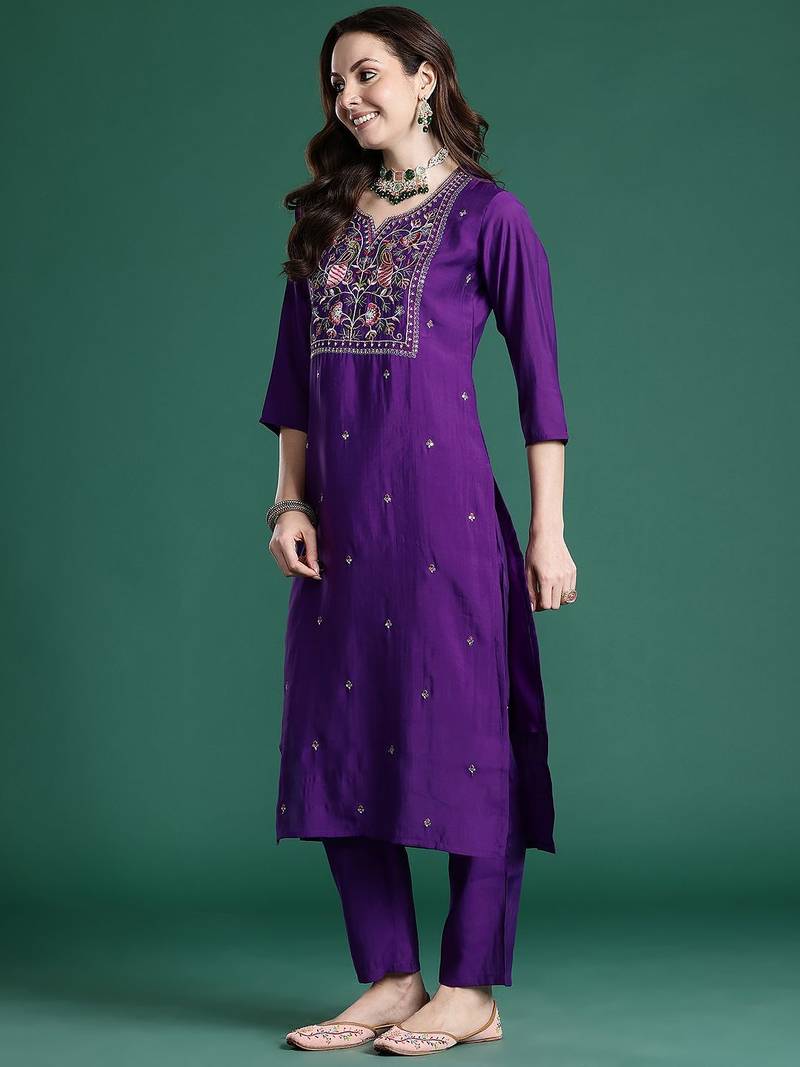 Ethnic Motifs Embroidered Thread Work Kurta with Trousers & With Dupatta