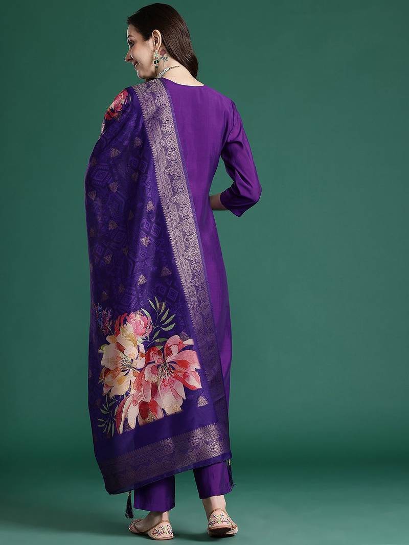 Ethnic Motifs Embroidered Thread Work Kurta with Trousers & With Dupatta