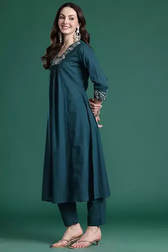 floral embroidered pleated thread work  cotton kurta with trousers