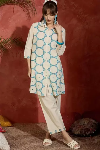 Floral Screen Printed Shirt Collar Straight Kurta With Trousers