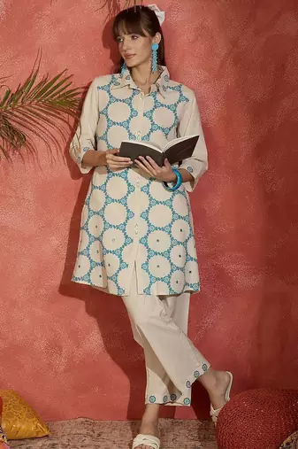 Floral Screen Printed Shirt Collar Straight Kurta With Trousers