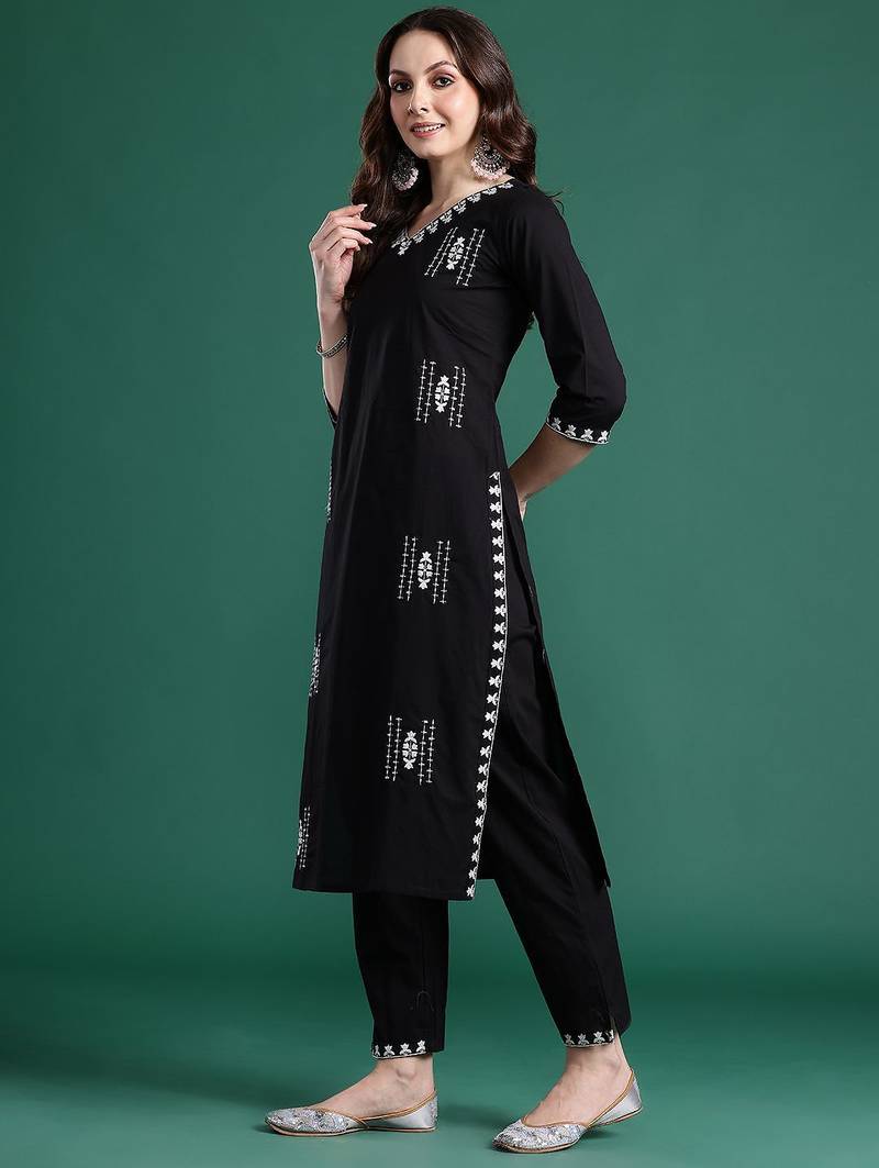 Ethnic Motifs Embroidered Thread Work Pure Cotton Kurta With Trousers & Dupatta