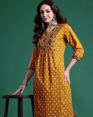 Women Printed Pleated Mirror Work Pure Cotton Kurta with Trousers 1