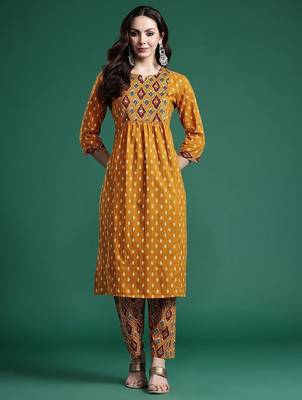 Women Printed Pleated Mirror Work Pure Cotton Kurta with Trousers 4