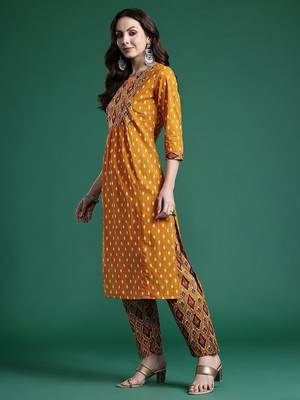 Women Printed Pleated Mirror Work Pure Cotton Kurta with Trousers 5